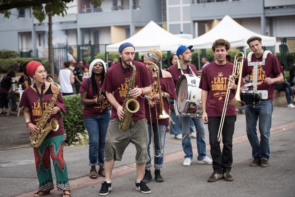La fanfare en t-shirts Last Sunday
